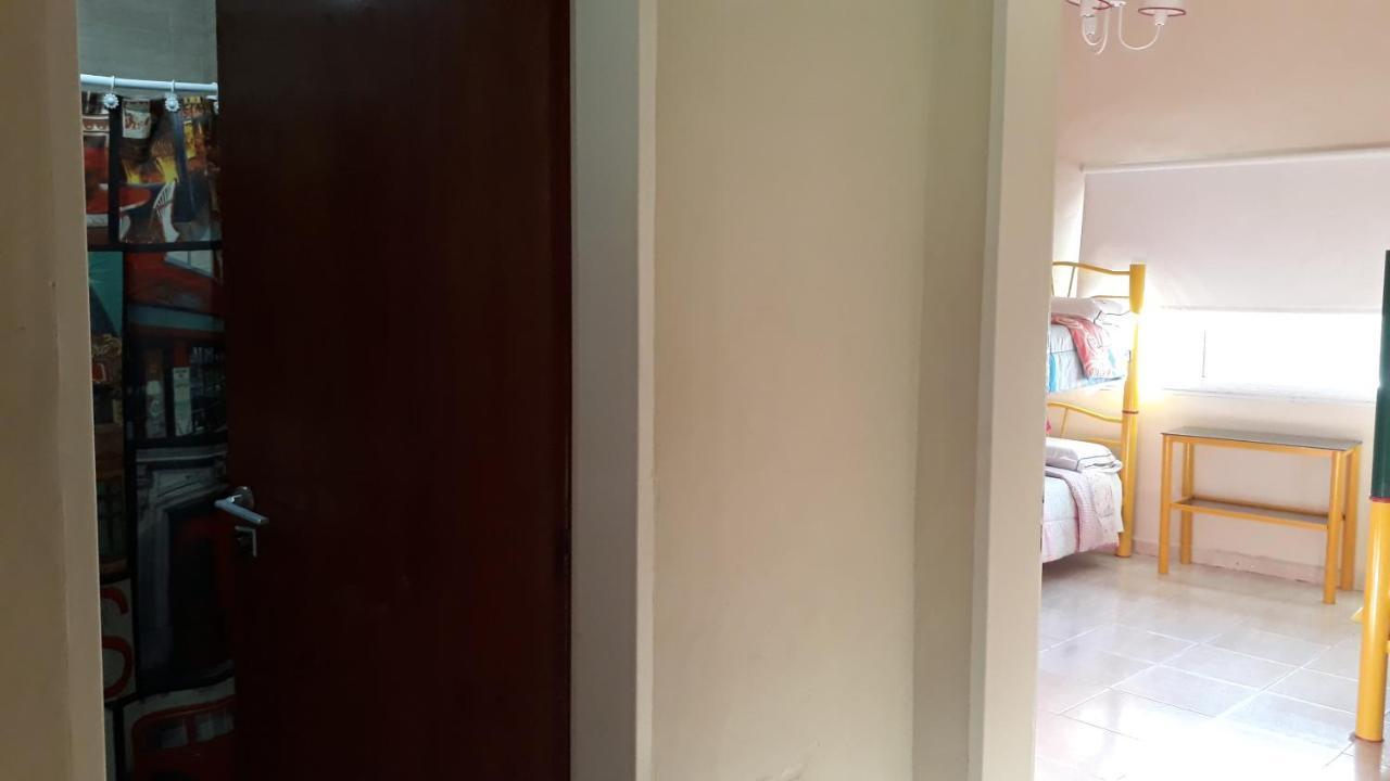 Hostel Puerta De Hierro Villa Alsina Luaran gambar