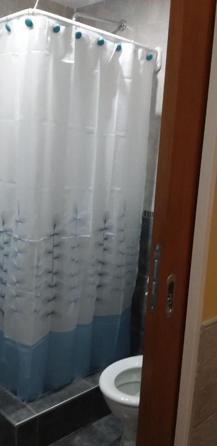 Hostel Puerta De Hierro Villa Alsina Luaran gambar